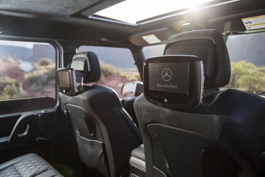 Интерьер Mercedes-AMG G65 (W463) 2016 года  (NA) (фото 15 из 40)